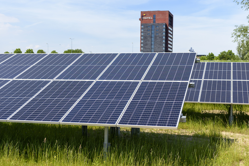 zonnepanelen bedrijventerrein